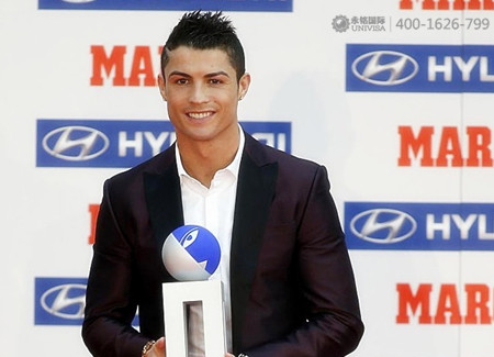 30歲出頭的C羅，是如何走上霸道總裁之路的？