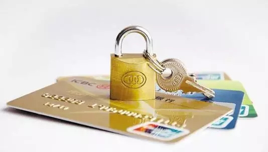 內(nèi)地居民被限制在香港開戶？